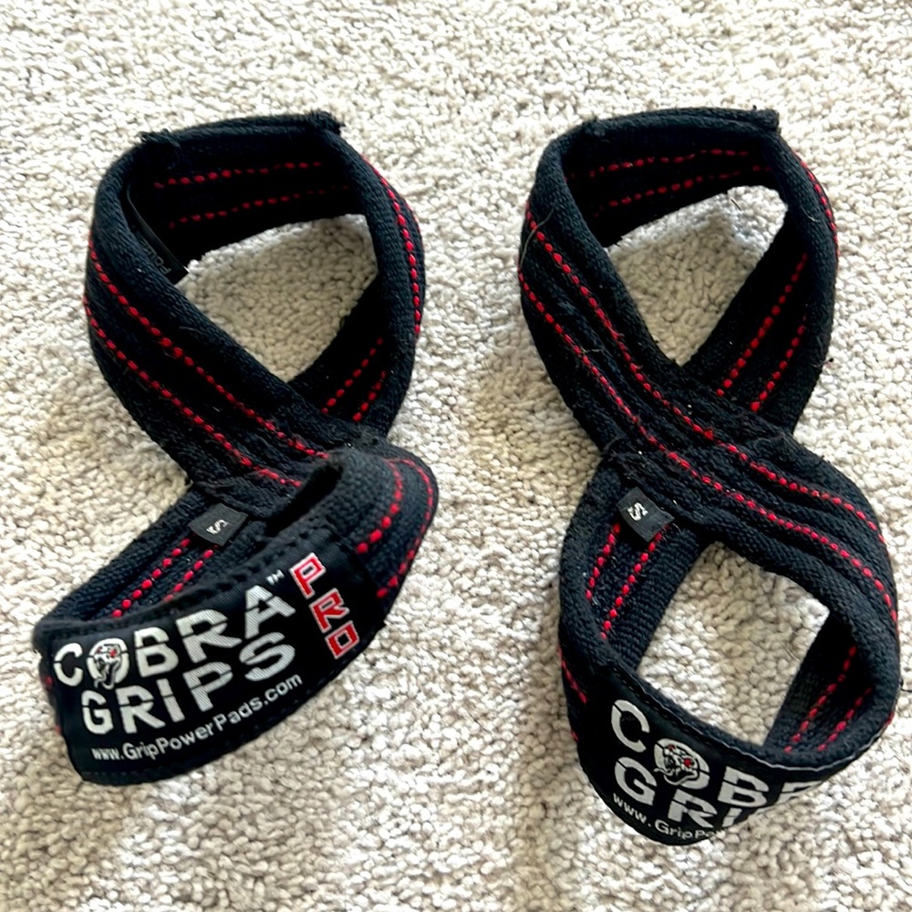 Men’s Cobra grips, figure 8 lifting straps